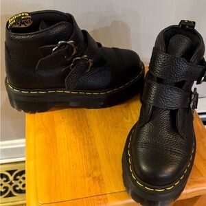 dr martens devon flower boots size 6